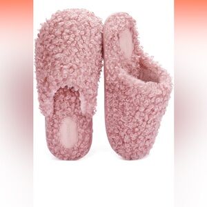 Women’s fuzzy teddy slip on slippers  cozy indoor house shoes with memory foam